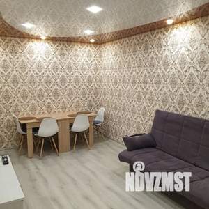 3-к квартира, посуточно, 61м2, 1/5 этаж