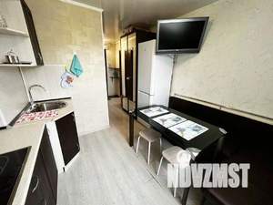 1-к квартира, посуточно, 33м2, 8/11 этаж