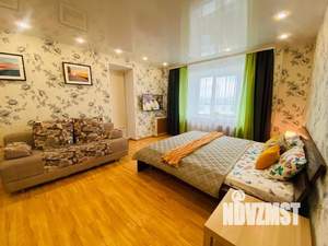 3-к квартира, посуточно, 54м2, 1/1 этаж