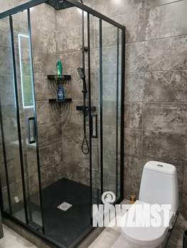 Студия квартира, посуточно, 35м2, 1/3 этаж