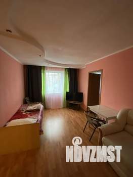 2-к квартира, посуточно, 45м2, 3/5 этаж