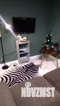 1-к квартира, посуточно, 50м2, 5/5 этаж