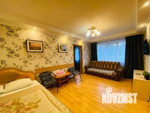 2-к квартира, посуточно, 45м2, 1/5 этаж
