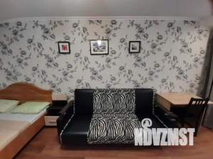 2-к квартира, посуточно, 45м2, 1/1 этаж