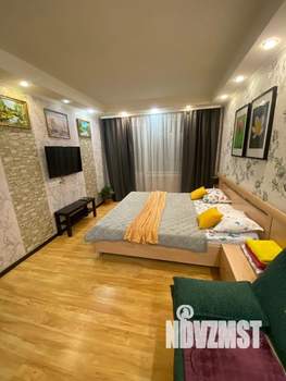 1-к квартира, посуточно, 35м2, 7/9 этаж