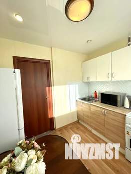 1-к квартира, посуточно, 35м2, 4/9 этаж