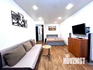 1-к квартира, посуточно, 38м2, 2/9 этаж