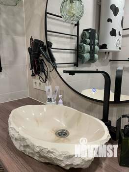 Студия квартира, посуточно, 44м2, 1/5 этаж