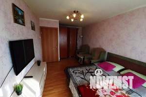 1-к квартира, посуточно, 33м2, 2/9 этаж