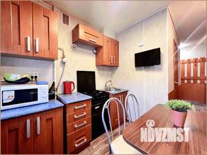 1-к квартира, посуточно, 49м2, 1/1 этаж