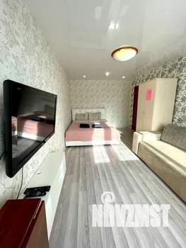 1-к квартира, посуточно, 35м2, 4/9 этаж