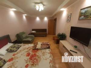 1-к квартира, посуточно, 33м2, 2/9 этаж