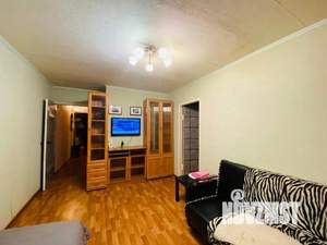 3-к квартира, посуточно, 54м2, 1/1 этаж