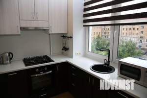 2-к квартира, посуточно, 49м2, 1/1 этаж