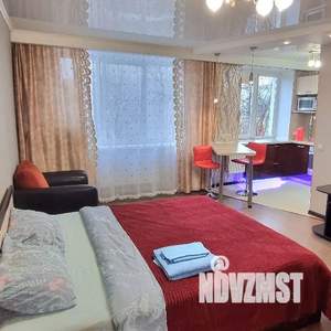 Студия квартира, посуточно, 32м2, 3/5 этаж