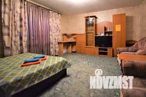 1-к квартира, посуточно, 40м2, 4/5 этаж