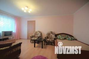 2-к квартира, посуточно, 45м2, 1/6 этаж