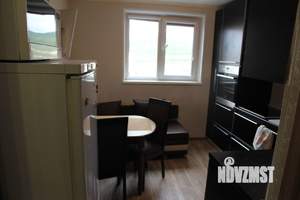 1-к квартира, посуточно, 36м2, 4/10 этаж