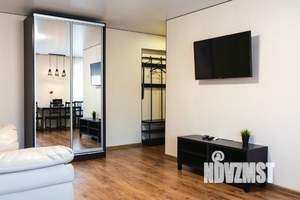 1-к квартира, посуточно, 43м2, 1/1 этаж