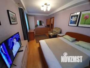 1-к квартира, посуточно, 33м2, 10/10 этаж