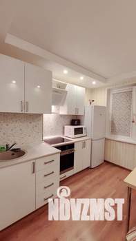 1-к квартира, посуточно, 31м2, 10/10 этаж