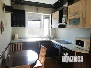 2-к квартира, посуточно, 45м2, 3/9 этаж