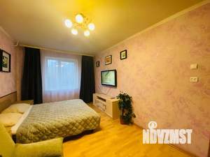 1-к квартира, посуточно, 33м2, 2/10 этаж