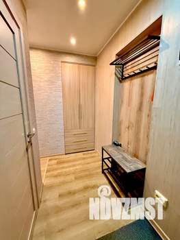 Студия квартира, посуточно, 30м2, 1/5 этаж