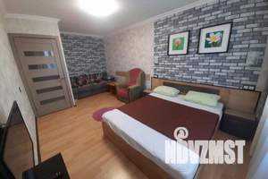 1-к квартира, посуточно, 33м2, 1/10 этаж