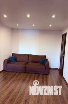 2-к квартира, посуточно, 45м2, 5/5 этаж