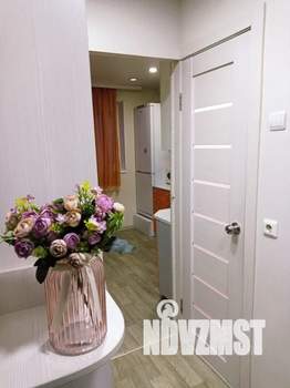 Студия квартира, посуточно, 33м2, 1/9 этаж