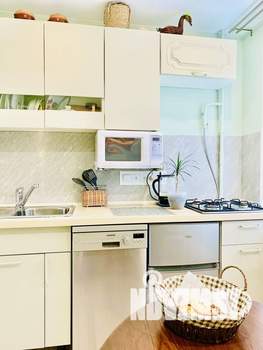 2-к квартира, посуточно, 46м2, 1/1 этаж