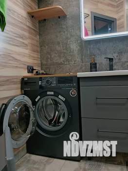 Студия квартира, посуточно, 35м2, 1/3 этаж