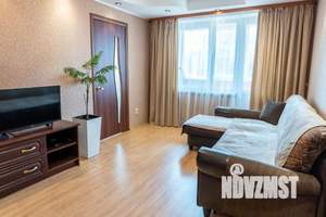 1-к квартира, посуточно, 64м2, 1/1 этаж