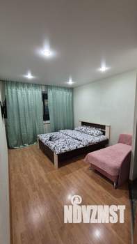 1-к квартира, посуточно, 35м2, 6/9 этаж