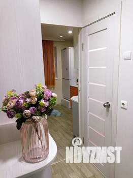 Студия квартира, посуточно, 33м2, 1/9 этаж