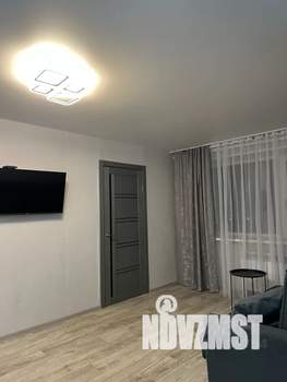 2-к квартира, посуточно, 45м2, 5/5 этаж