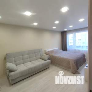 1-к квартира, посуточно, 33м2, 9/9 этаж
