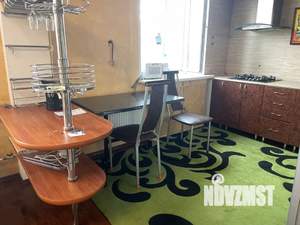 1-к квартира, посуточно, 56м2, 3/3 этаж