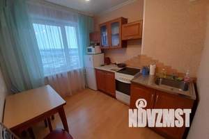 1-к квартира, посуточно, 34м2, 8/10 этаж