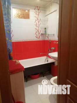 1-к квартира, посуточно, 33м2, 3/5 этаж