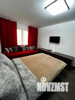 1-к квартира, посуточно, 36м2, 4/9 этаж