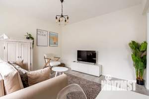 2-к квартира, посуточно, 57м2, 3/3 этаж