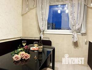 1-к квартира, посуточно, 33м2, 8/10 этаж