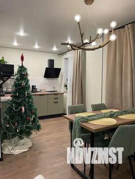 Студия квартира, посуточно, 44м2, 1/5 этаж