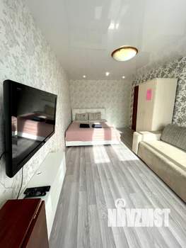 1-к квартира, посуточно, 35м2, 4/9 этаж