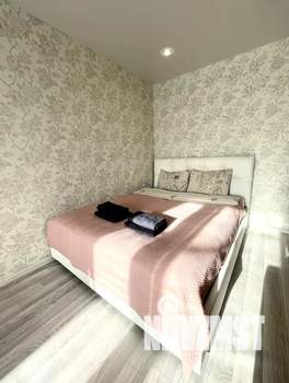 1-к квартира, посуточно, 35м2, 4/9 этаж