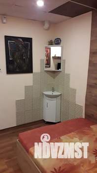 2-к квартира, посуточно, 45м2, 1/5 этаж