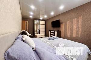 2-к квартира, посуточно, 47м2, 5/5 этаж