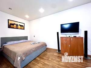 1-к квартира, посуточно, 38м2, 2/9 этаж